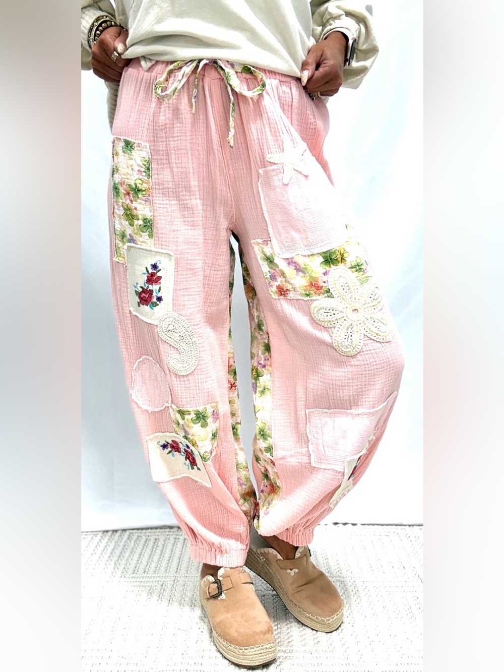 New POL  patch high rise gauze joggers in petal pink